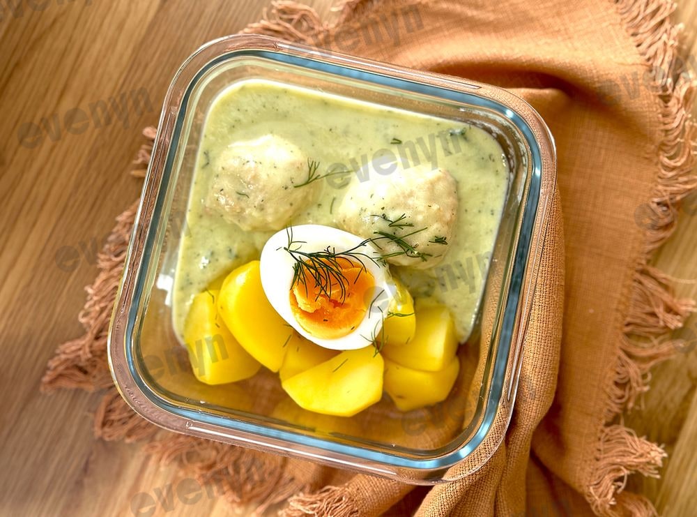 Fit recept z cukety, krémová cuketová omáčka s krůtími kuličkami